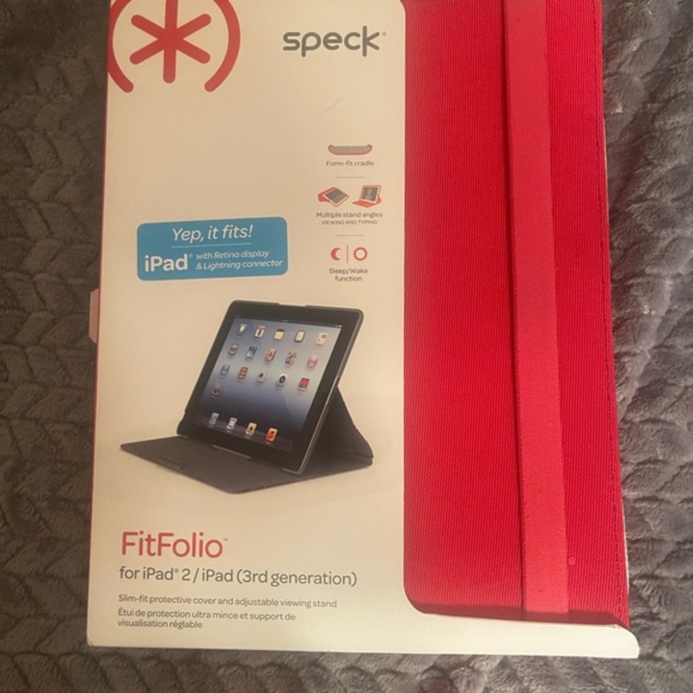 NWOT iPad 2/3 case.